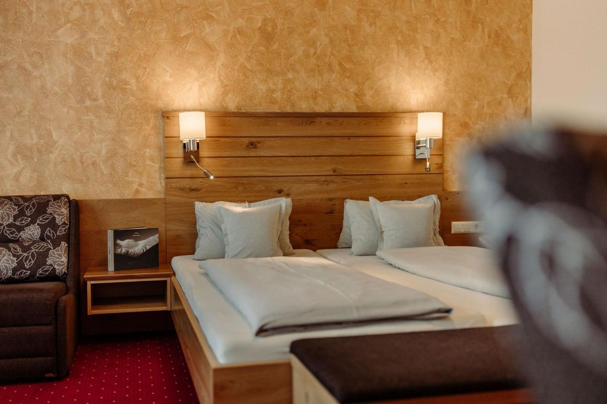 Hotel Waldfrieden Schladming Exterior photo